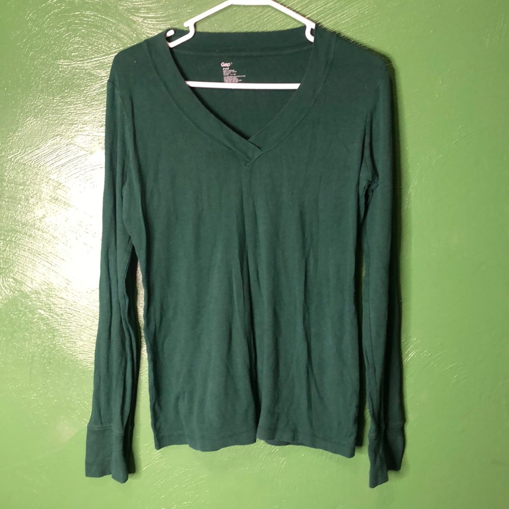 Long sleeve gap shirt